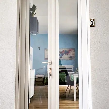 Lemontreeqse Apartman *
